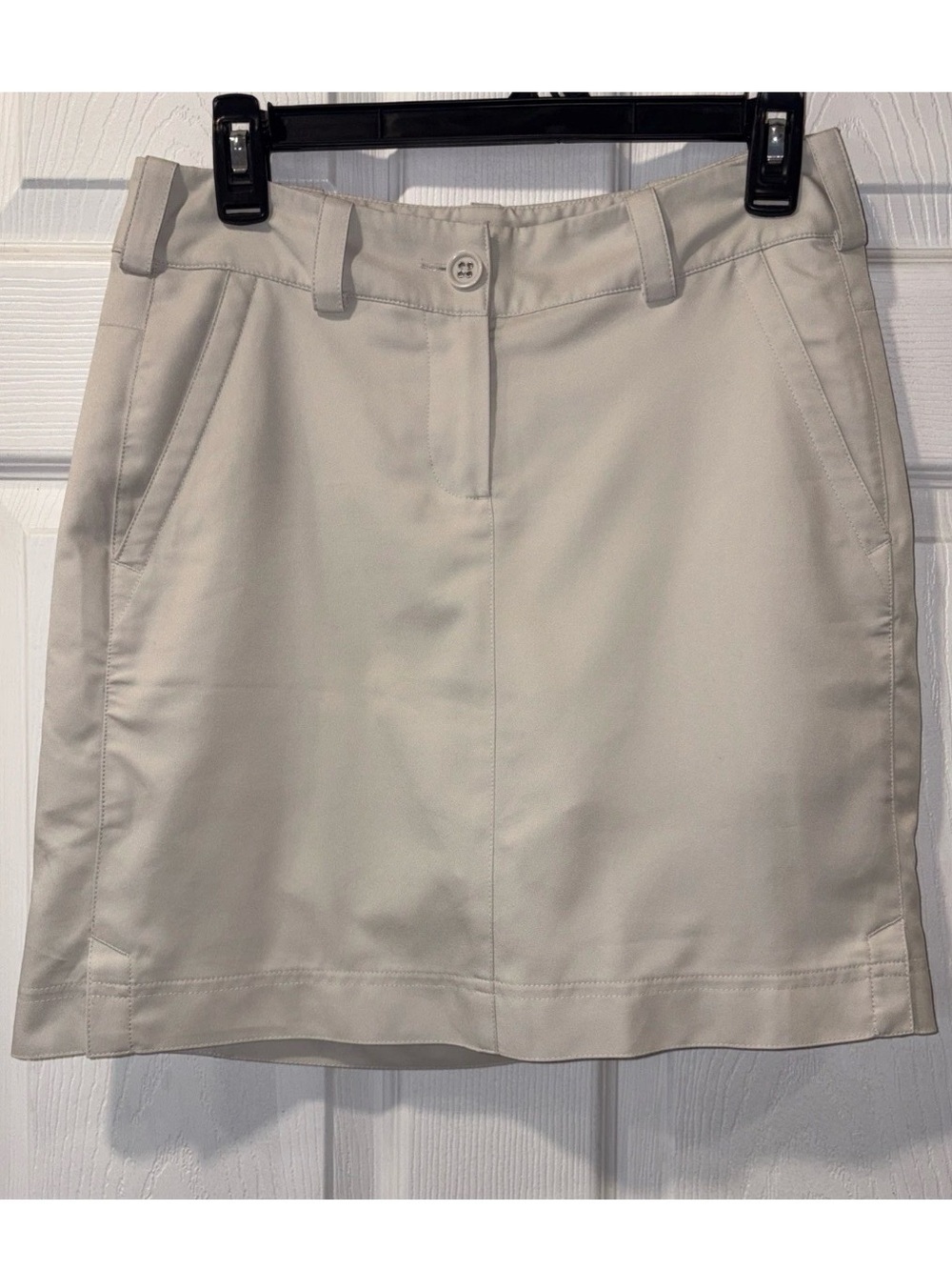 Nike Dri-Fit Beige Tech Golf Performance Skort size 2 Shorts Underneath